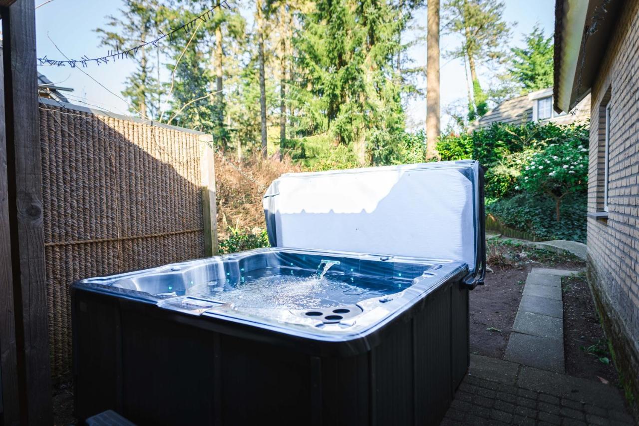Luxe Vakantiehuis In Het Bos Met Jacuzzi En Sauna Lunteren Luaran gambar