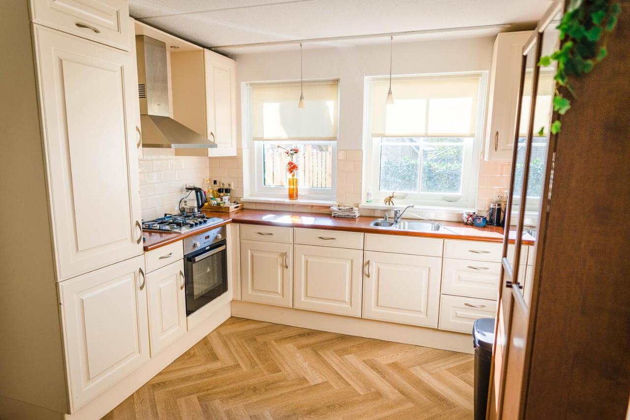 Luxe Vakantiehuis In Het Bos Met Jacuzzi En Sauna Lunteren Luaran gambar